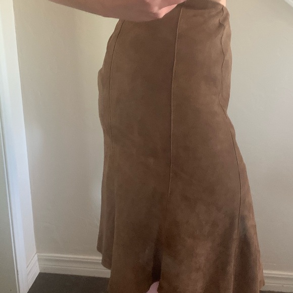 70s Look Eileen Fisher 100% Italian Suede Skirt - Picture 2 of 4